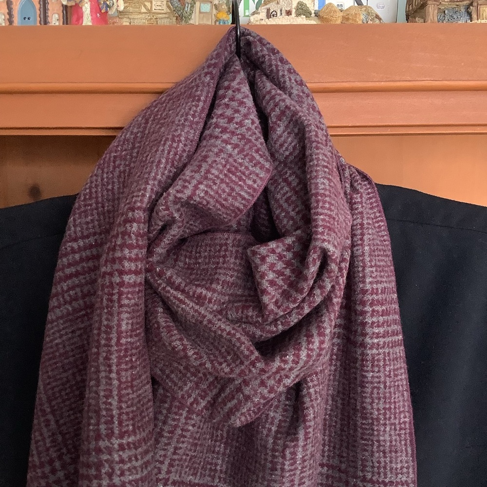 Club Room 100% Silk Grey & Plum Fringe Scarf – Lightweight & Classic - Picture 11 of 11